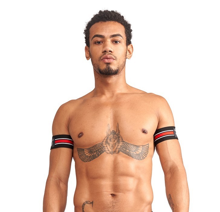 Mister B Urban Club Biceps Bands Striped Red, elastické bicepsové pásky 2 ks