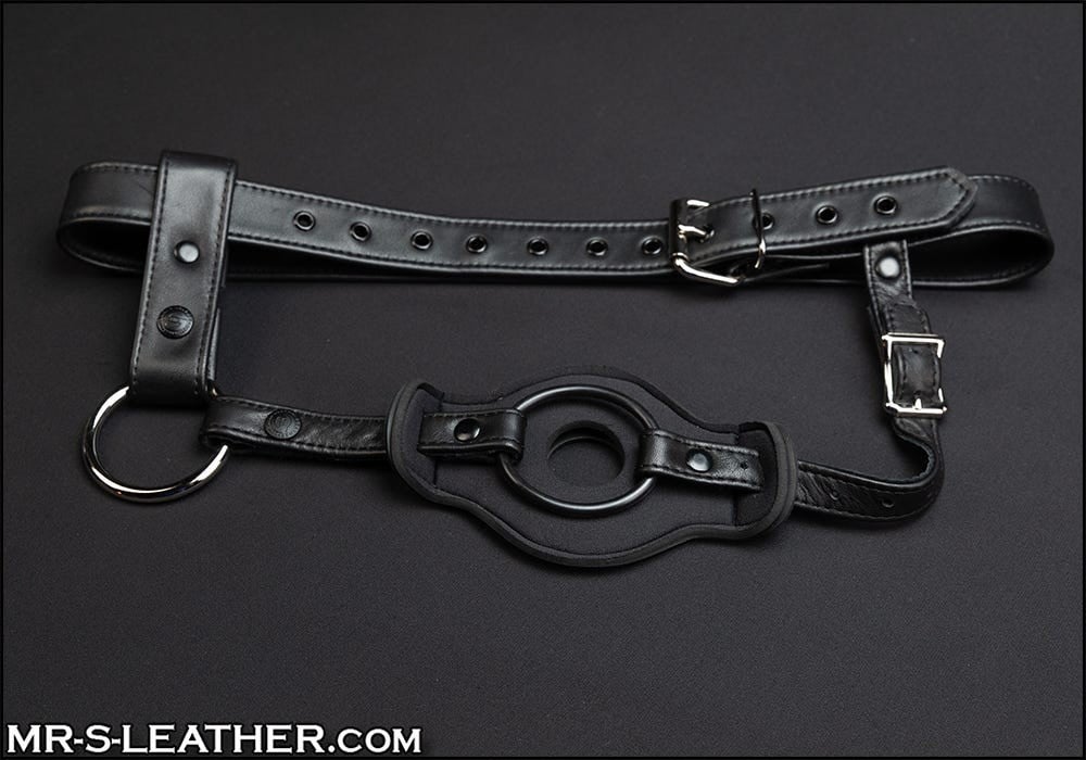 Postroj Mr. S Leather Puppy Tail Holster S/M, kožený postroj pro anální kolíky s ocasem