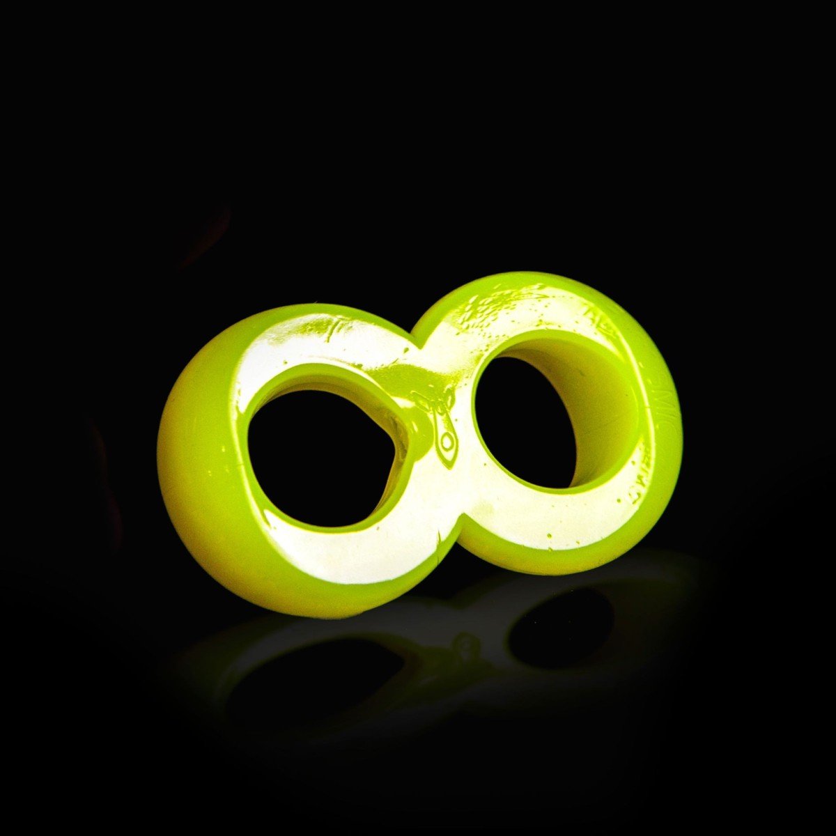 Erekční kroužek Zizi Cosmic Ring žlutý, elastický erekční kroužek na penis a varlata