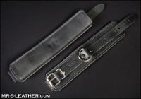 Kožená pouta na ruce Mr. S Leather Essential Wrist Restraints